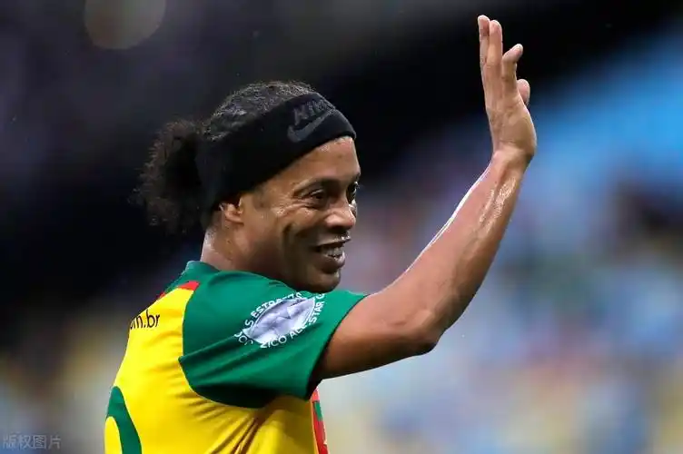 凭借其杰出 凭借其杰出